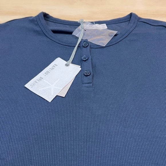 Barefoot Dreams Malibu Collection
Ultra Soft Henley Dress Indigo Color
Size 1XP - Picture 7 of 11